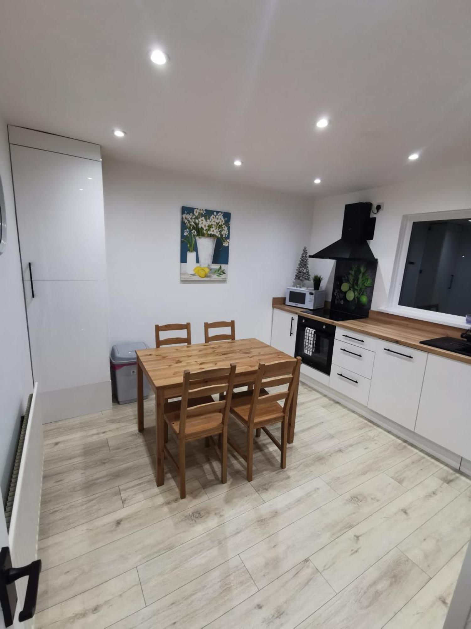 Lemon Apartment *