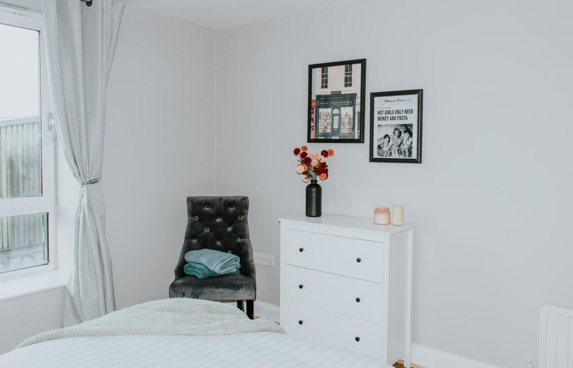 Whitehall Square Apartments- Queen's Quarters * Belfast