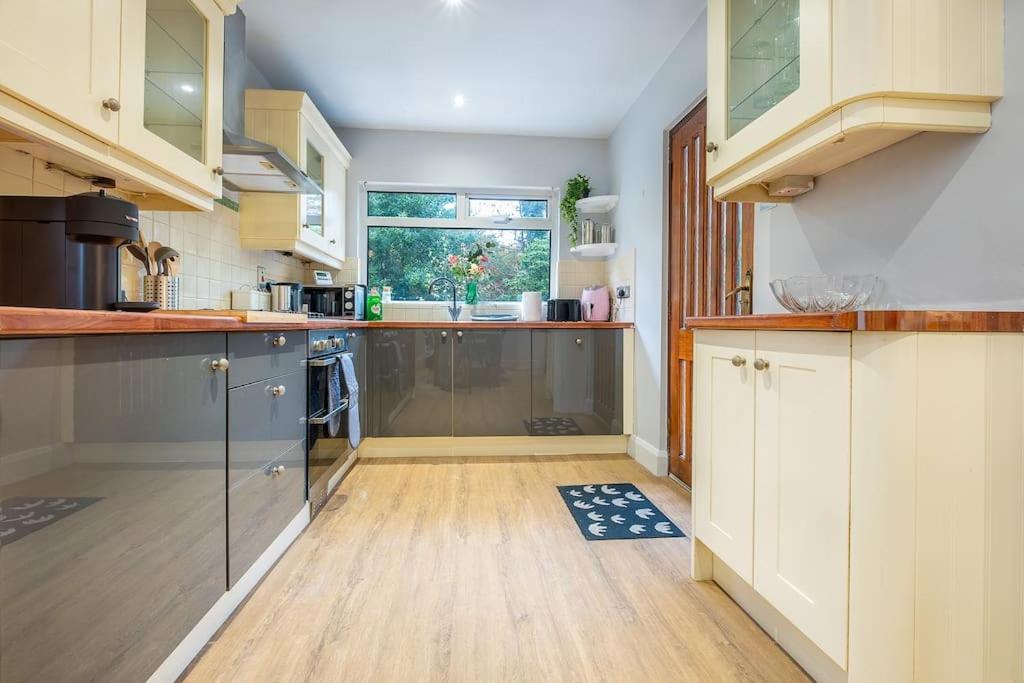 Luxe Malone South Entire House 3bedrooms Villa Belfast