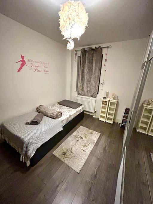 Great Location Single In A Shared Female Only Belfast
