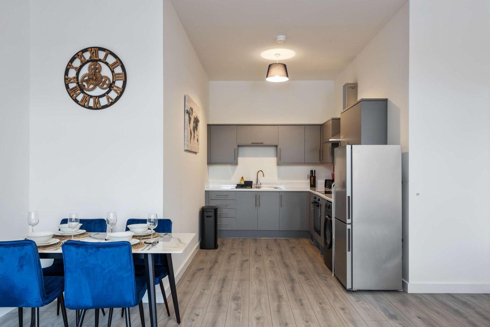 Luxury 2 Bedroom Penthouse In East Village - Walk To Centre, Roof Terrace