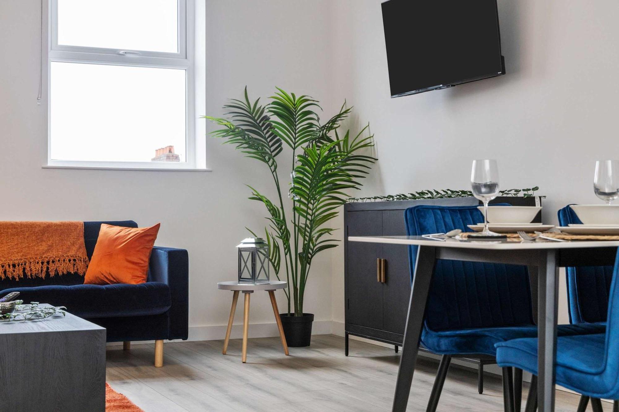 Luxury 2 Bedroom Penthouse In East Village - Walk To Centre, Roof Terrace Holiday home *