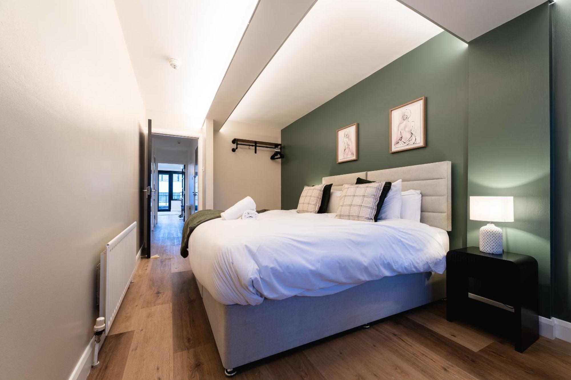 Escape Ordinary In Apartment *