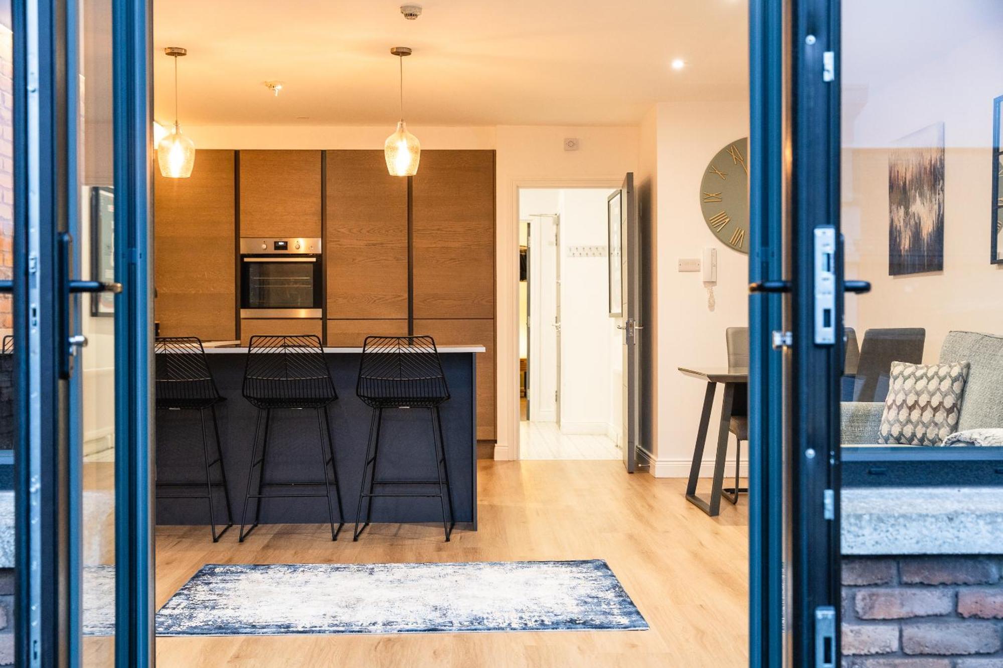 Escape Ordinary In Apartment Belfast