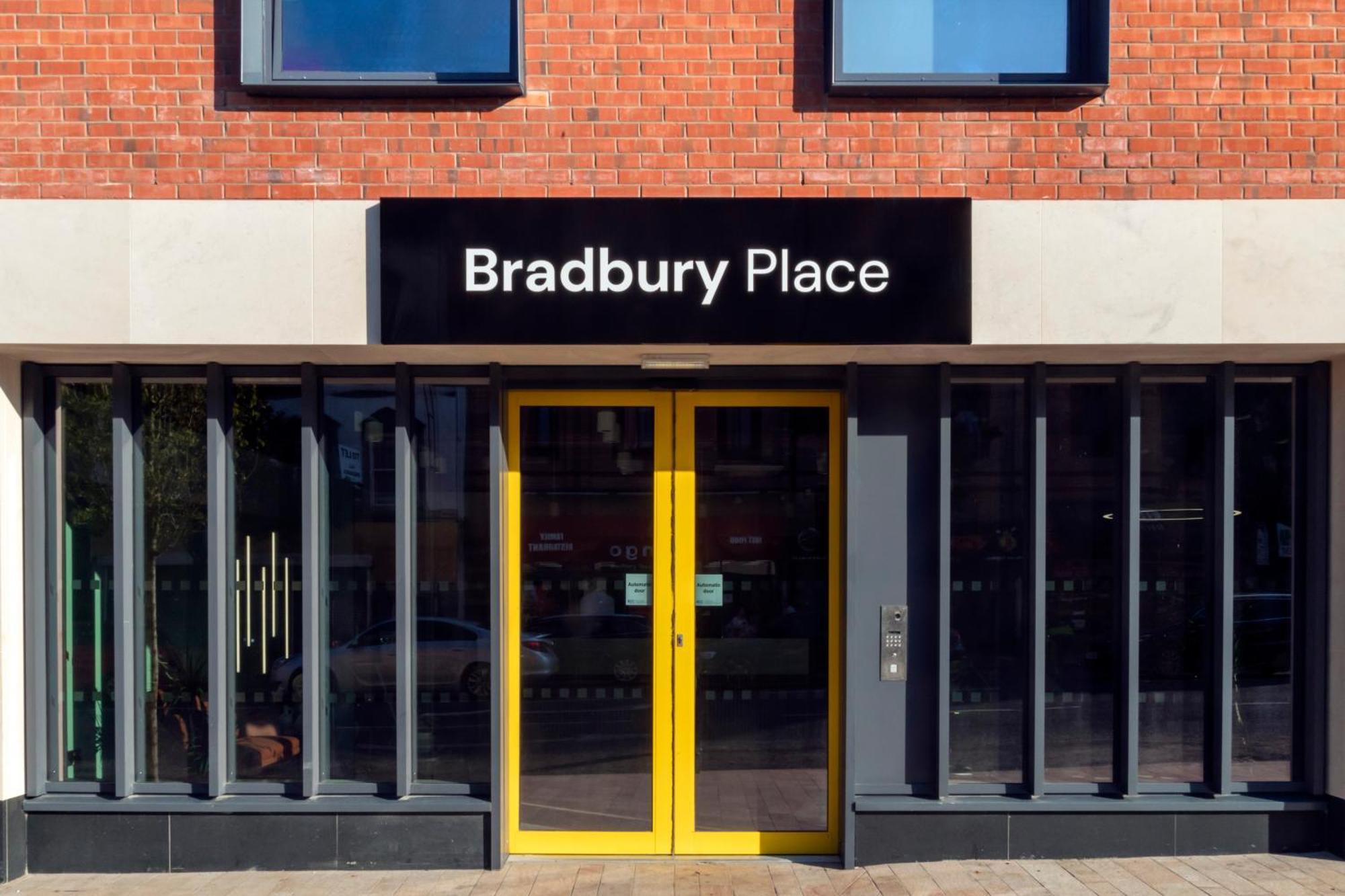 Bradbury Place Hotel *