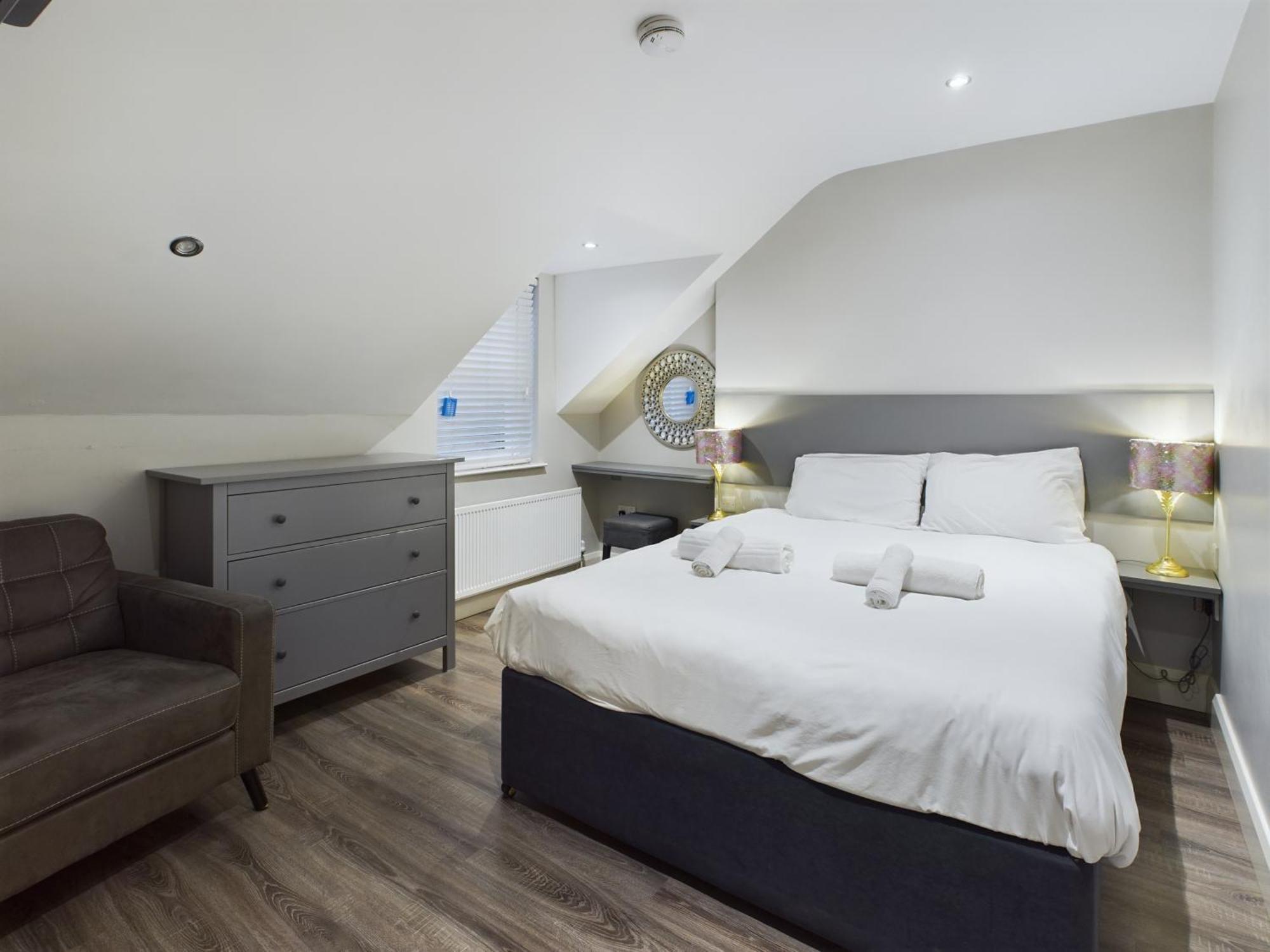 1 Bed South *