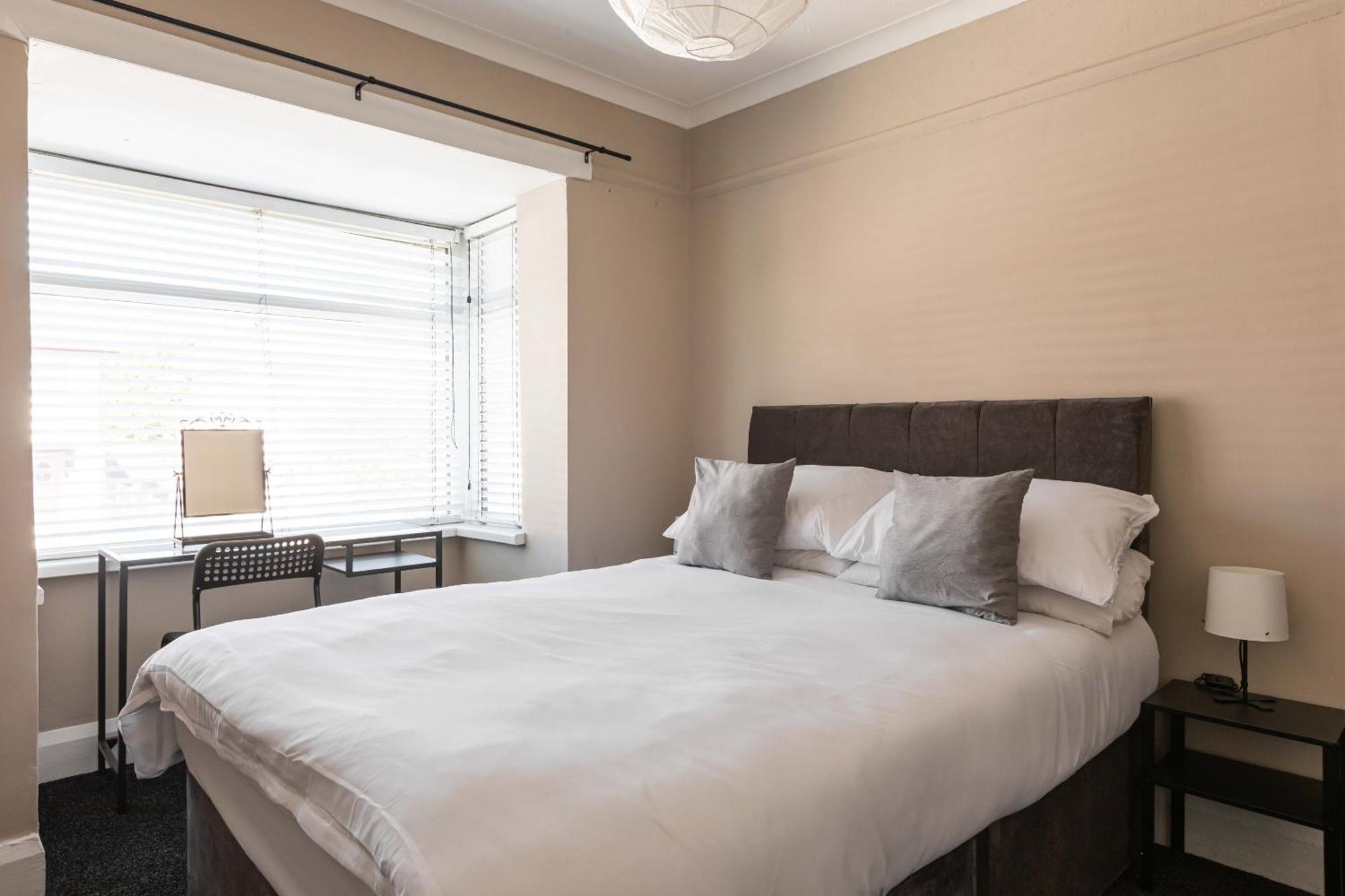 From - 3bed Cavehill Holiday home