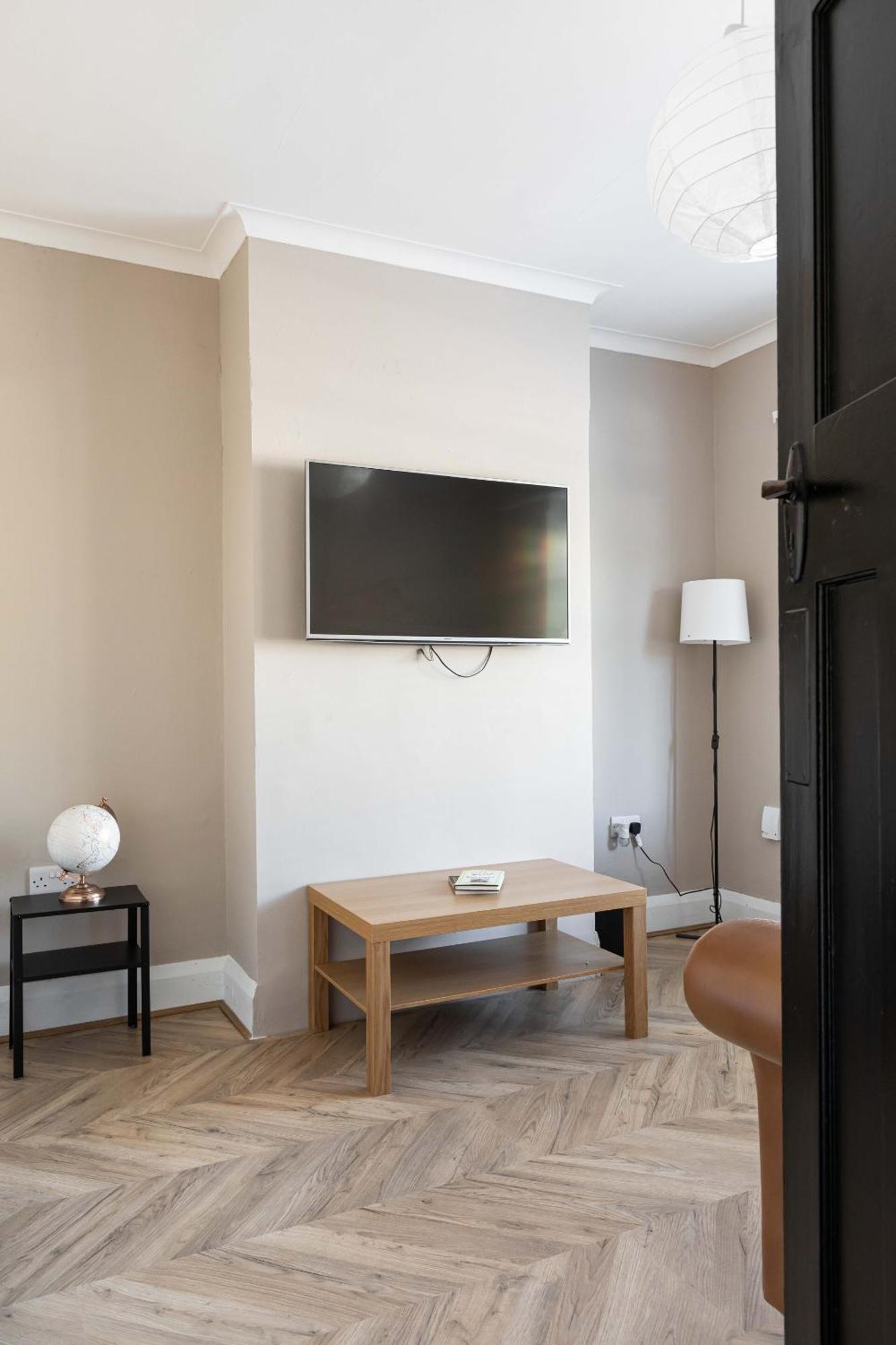Holiday home From - 3bed Cavehill