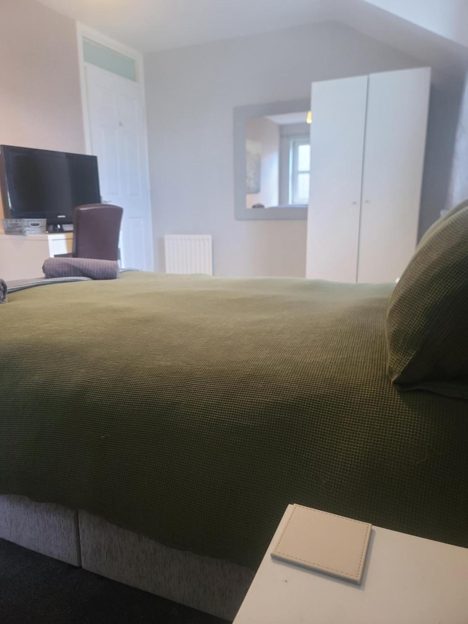 Homestay Edenderry Town House