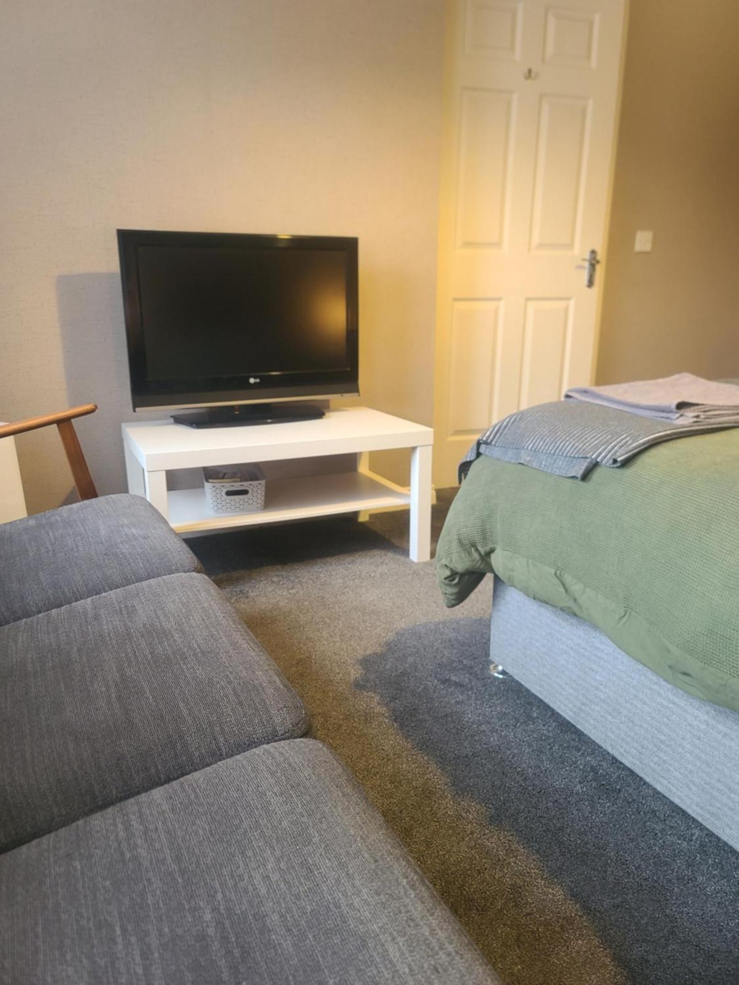 Homestay Edenderry Town House *