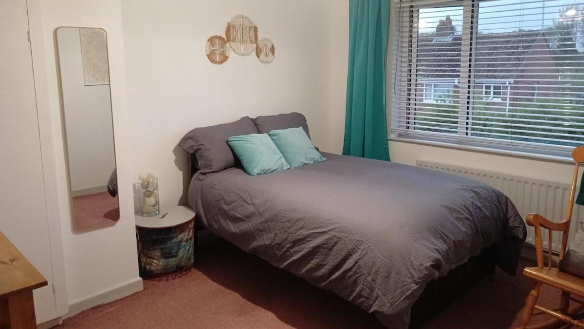 2 Bed House Available With Free Parking Holiday home