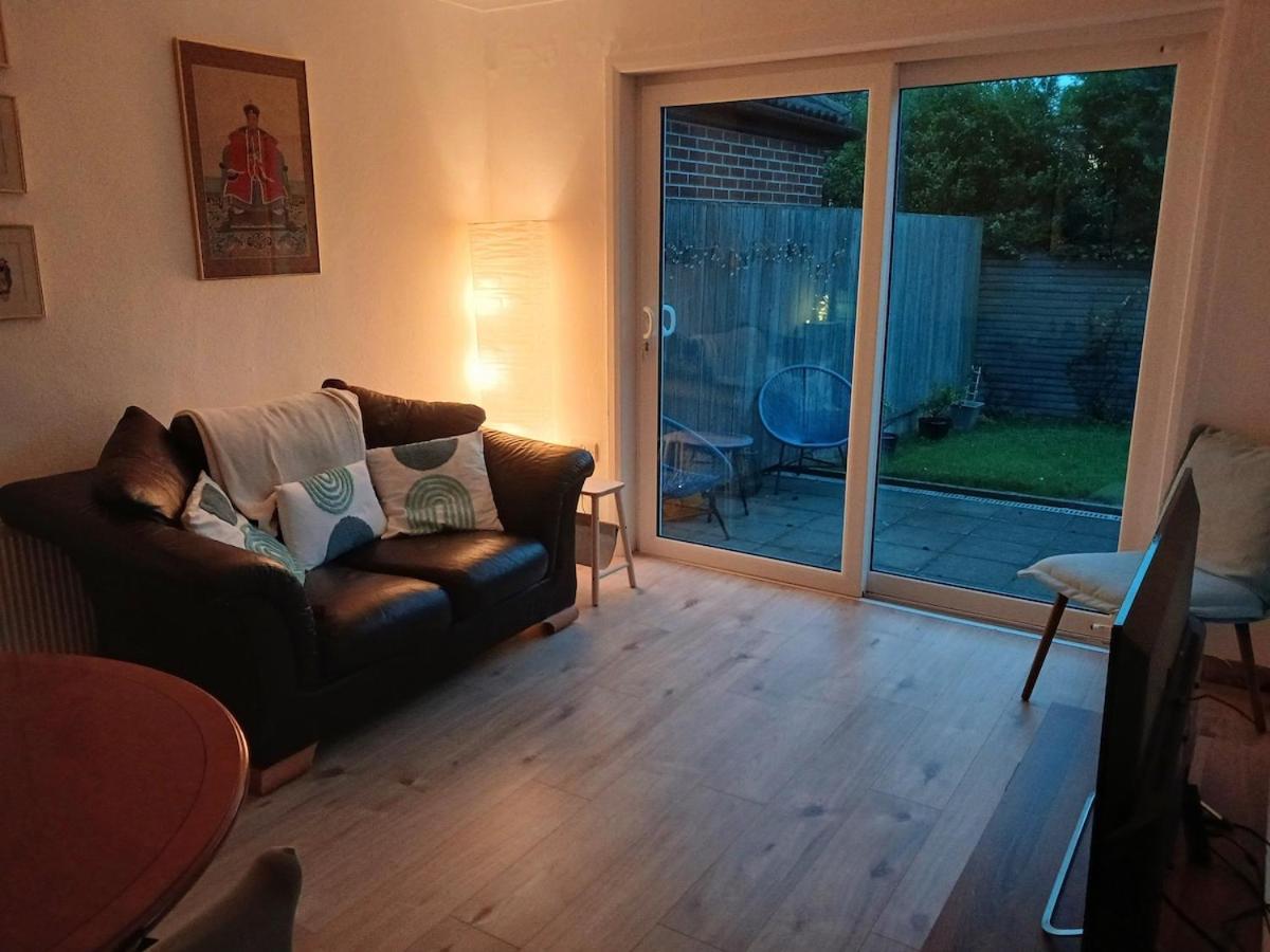 2 Bed House Available With Free Parking Holiday home Belfast
