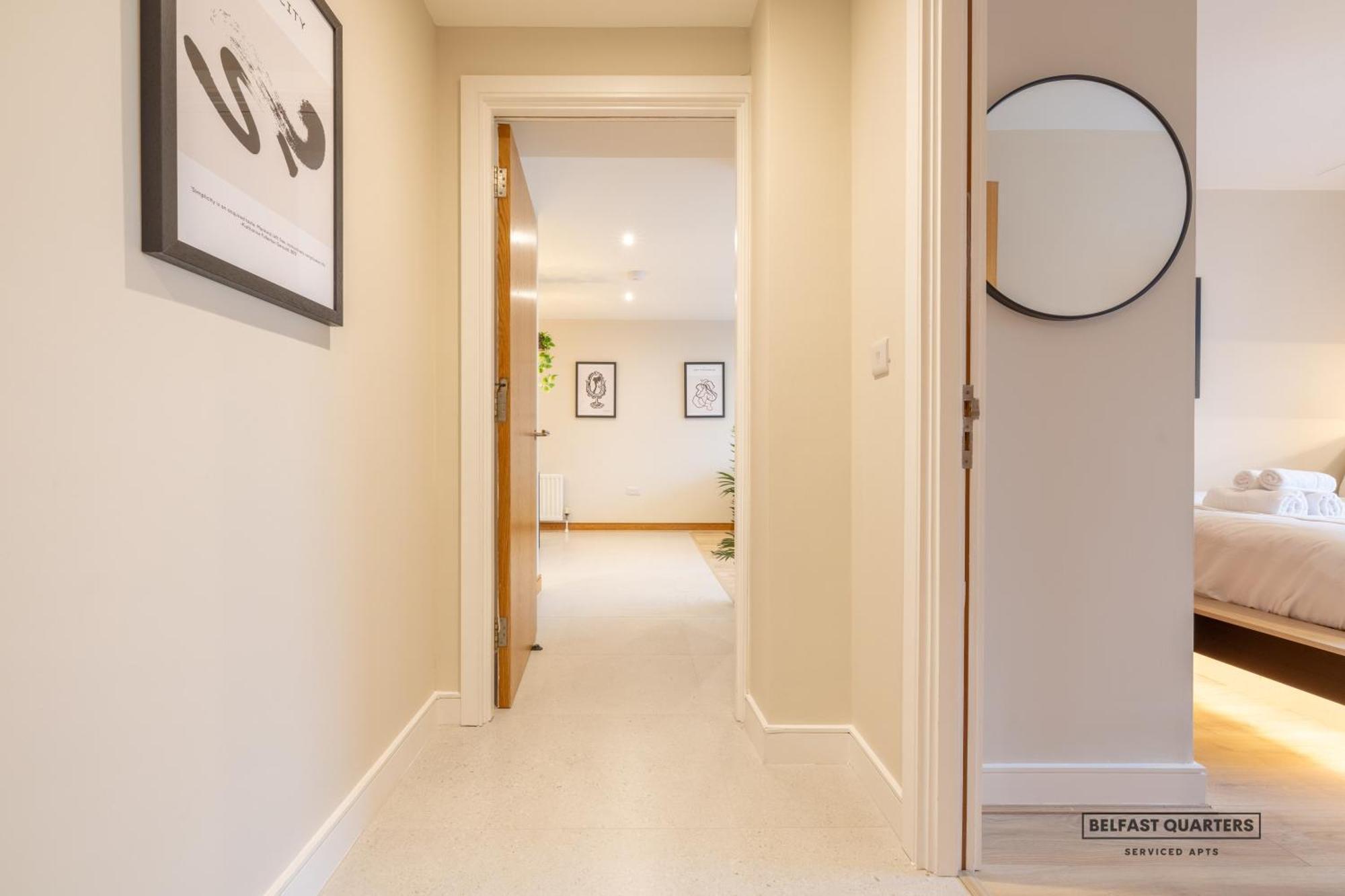 Apartment Quarters- 5th Floor Gem! Belfast