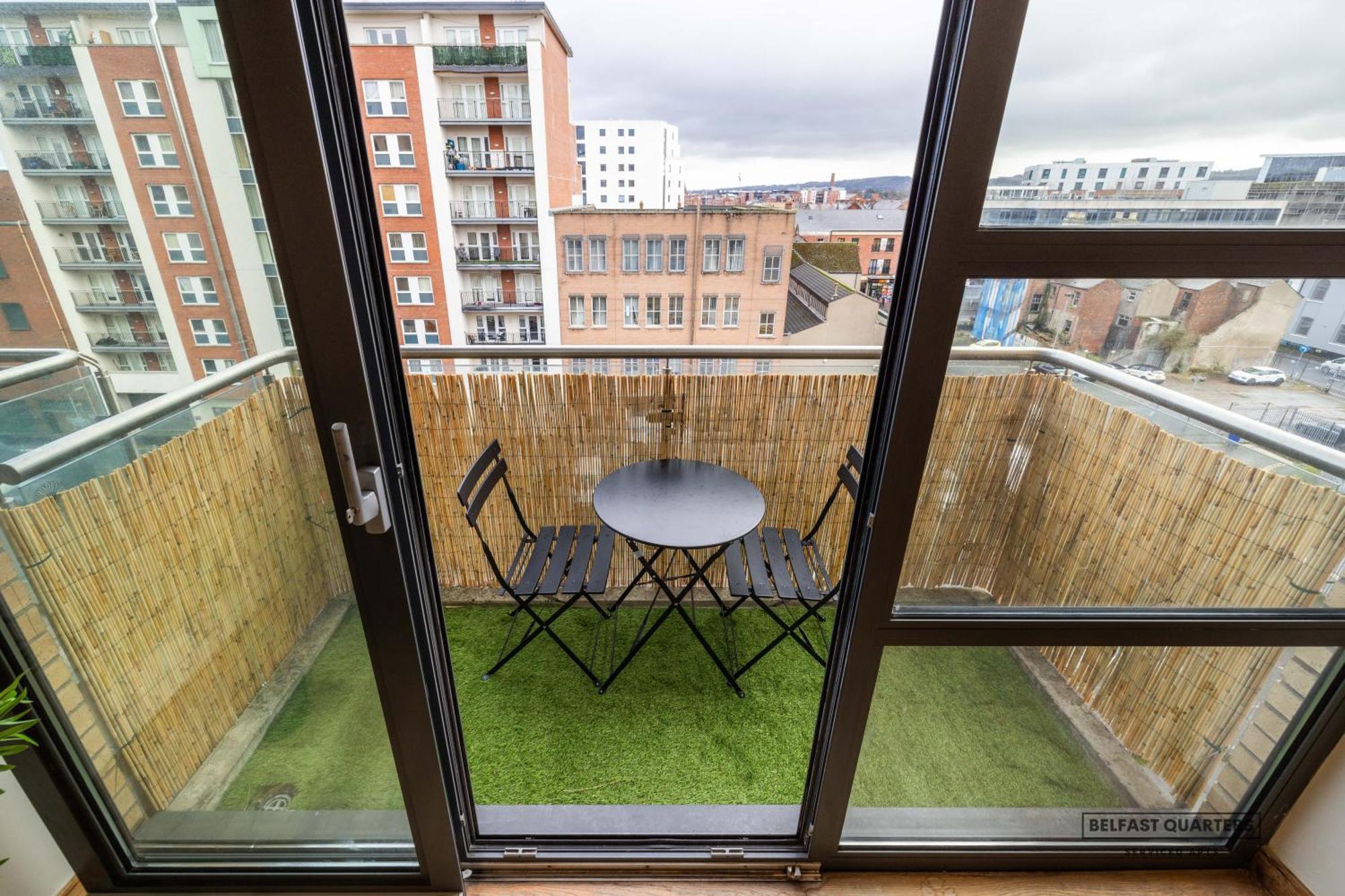 Quarters- 5th Floor Gem! Belfast