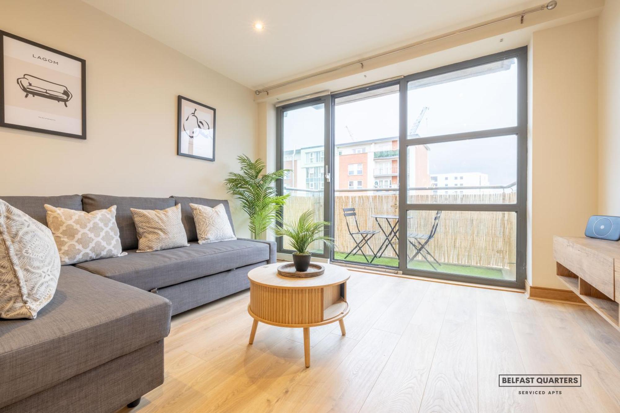Quarters- 5th Floor Gem! Apartment Belfast