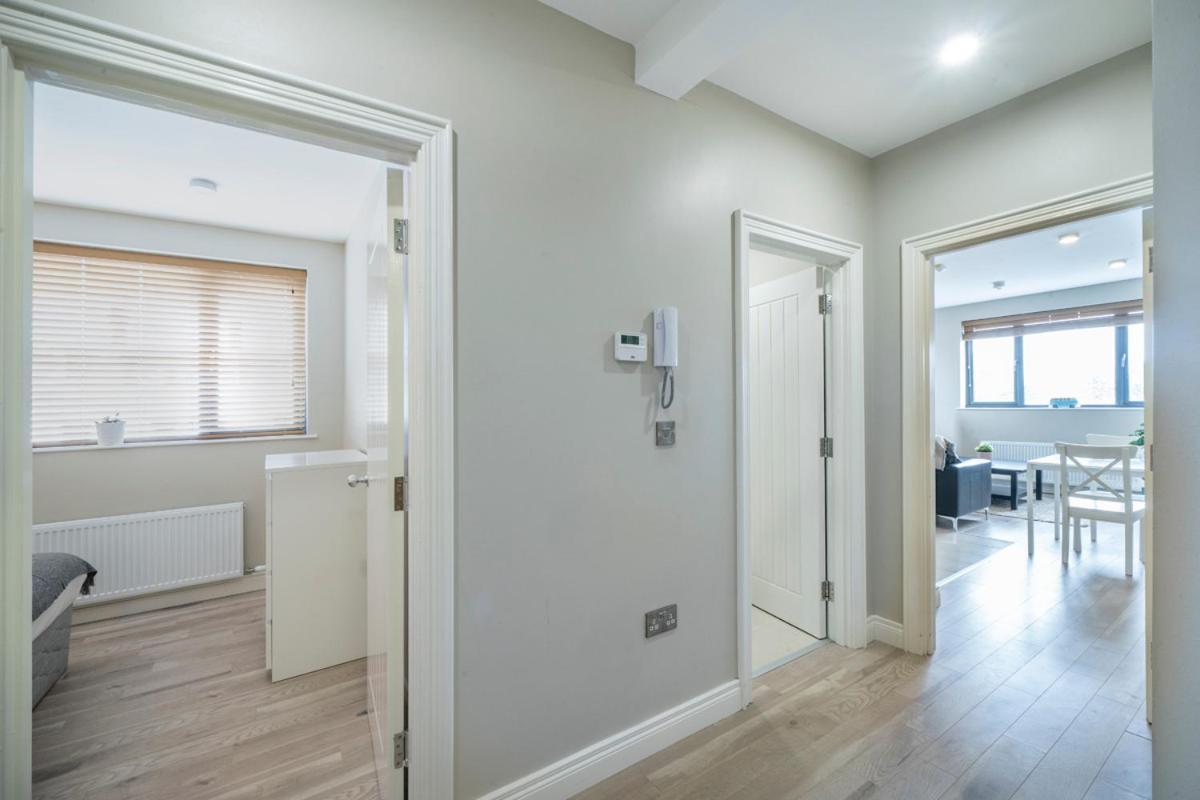 The Klimt- 1bd Stylish Ap - Gold Short Term Apartment