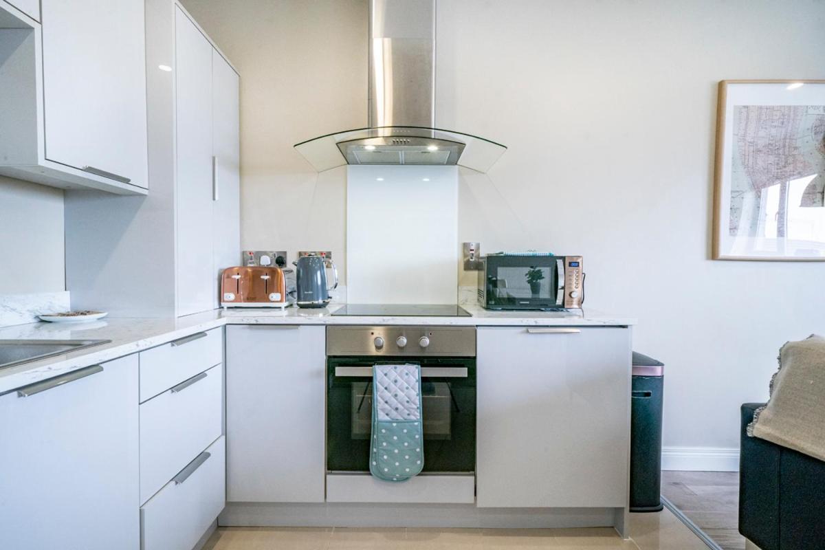 The Klimt- 1bd Stylish Ap - Gold Short Term Apartment