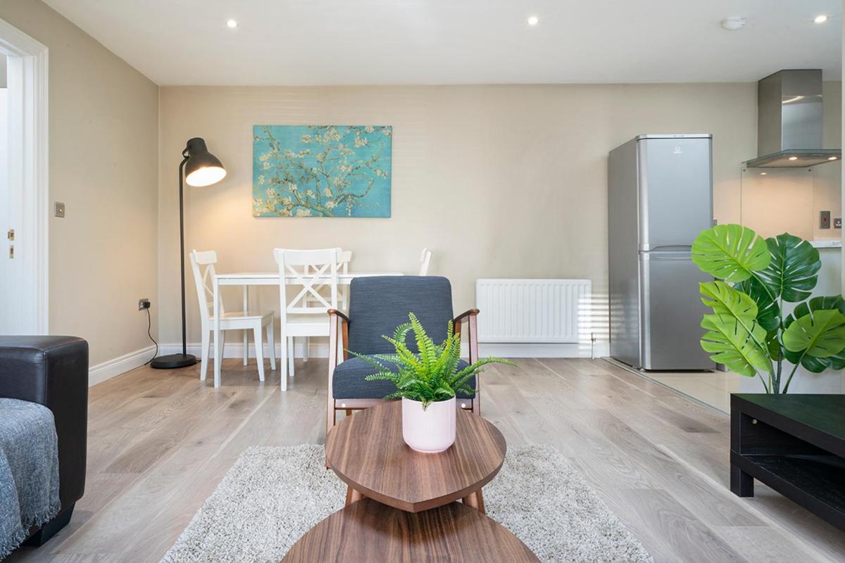 Apartment Pop Hollywood - Hip 2bd Ap - Gold Short Term Belfast