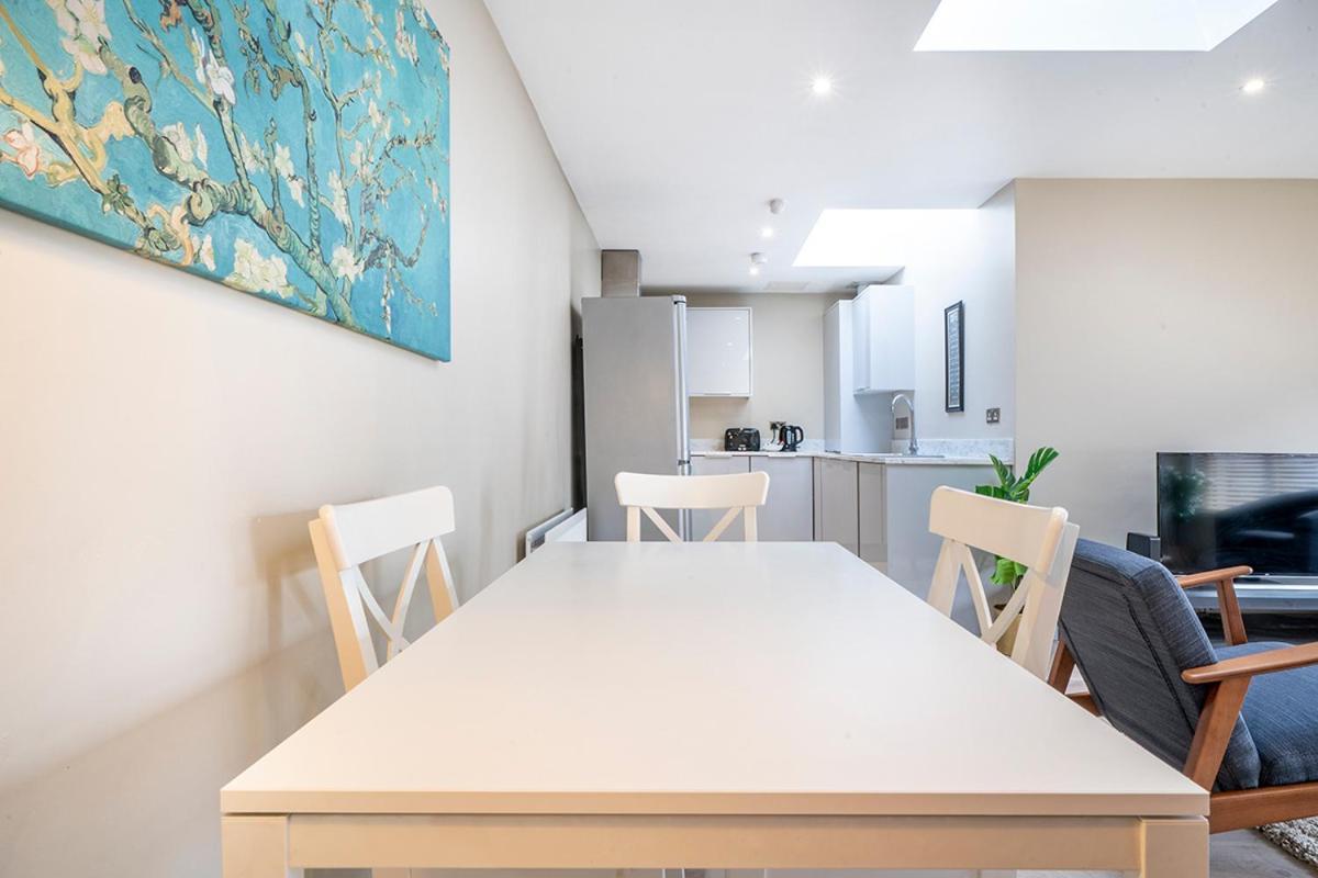 Pop Hollywood - Hip 2bd Ap - Gold Short Term * Belfast
