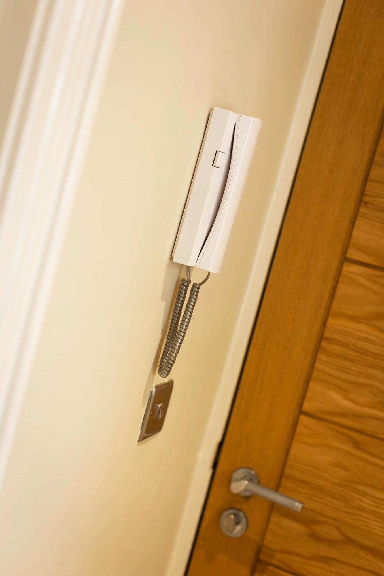 The Monet - Chic 1 Bd -gold Short Term Apartment Belfast