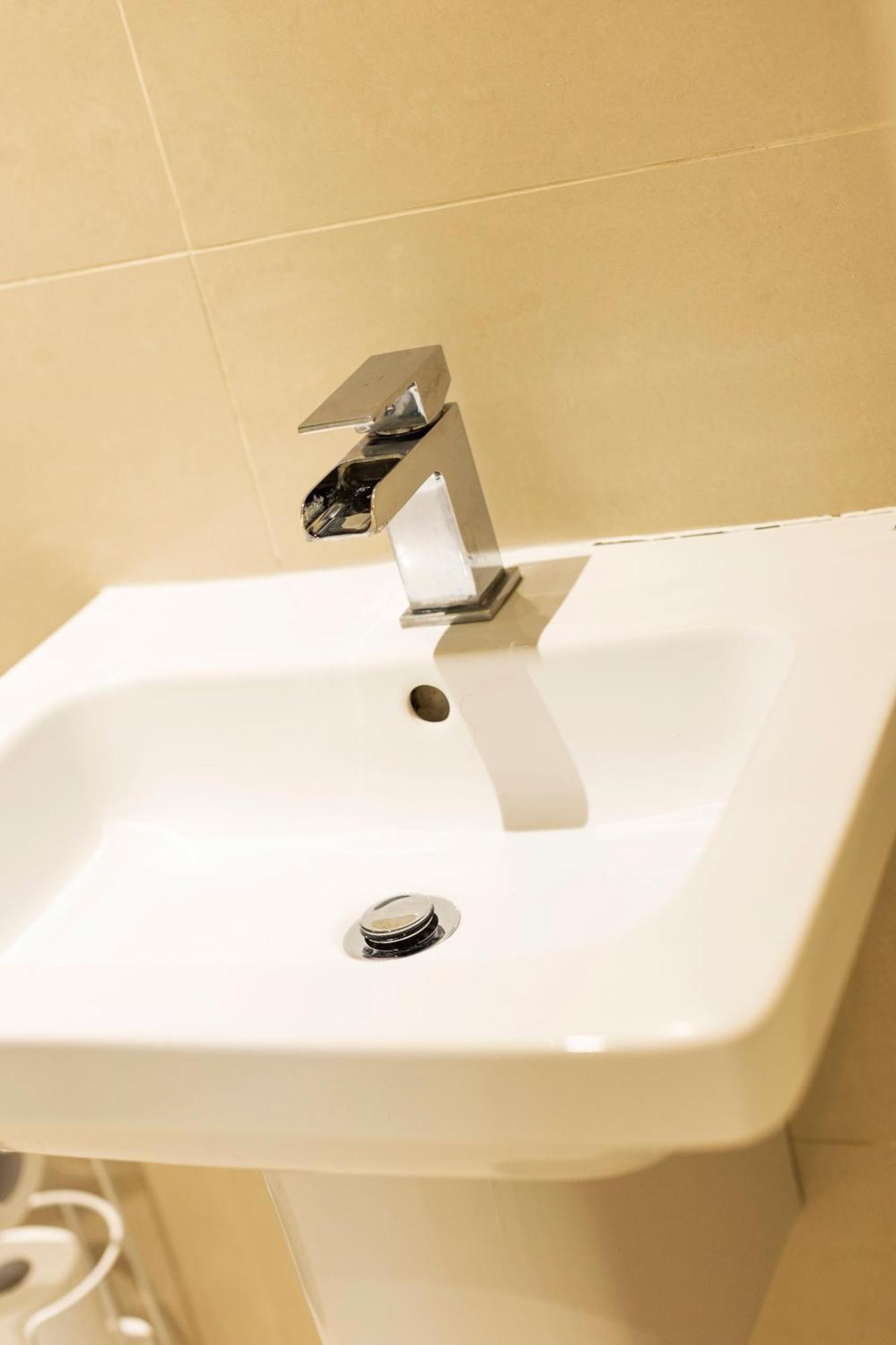 Apartment The Monet - Chic 1 Bd -gold Short Term Belfast