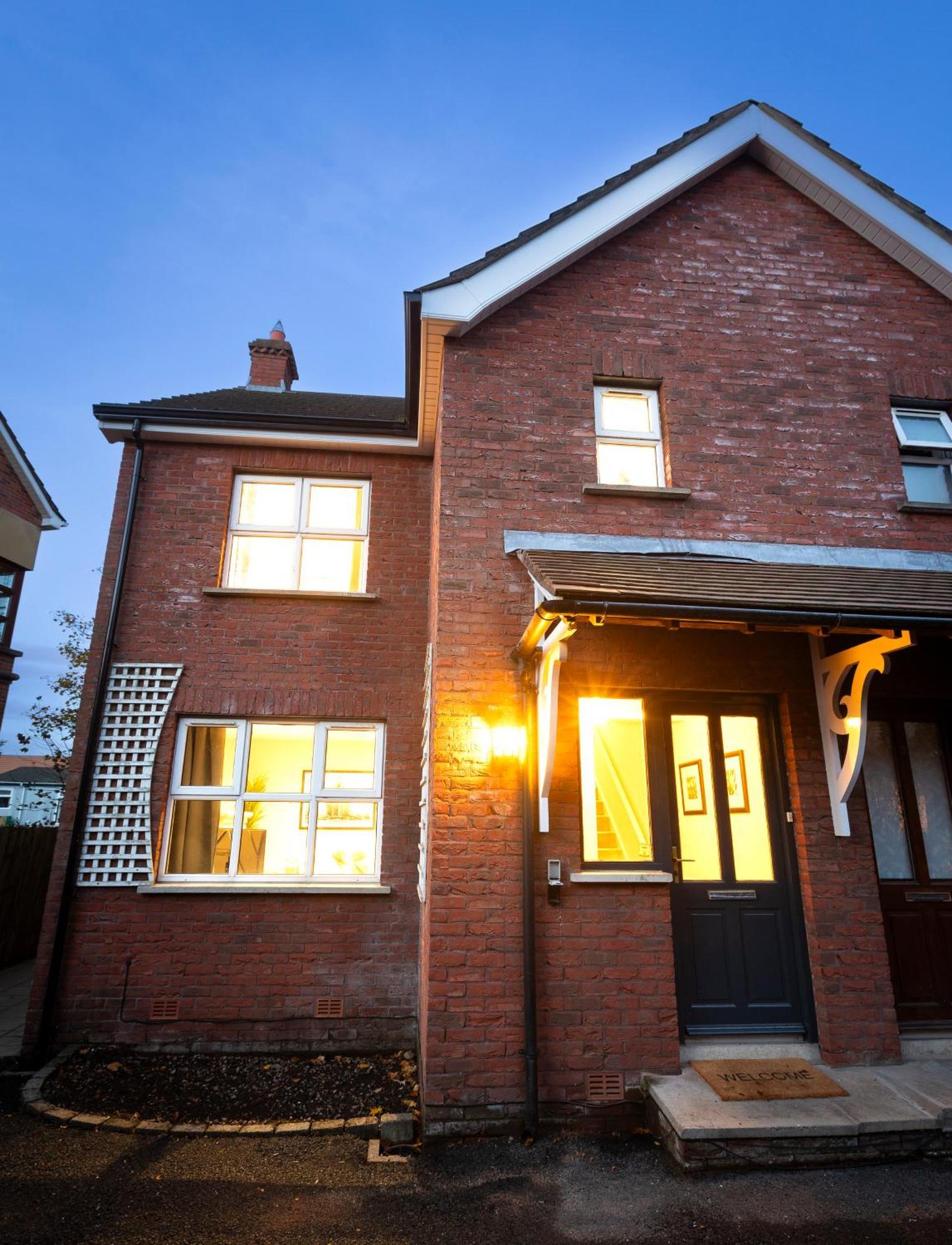 Holiday home The Annadale - Luxury 3 Bd House - Gold Short Term