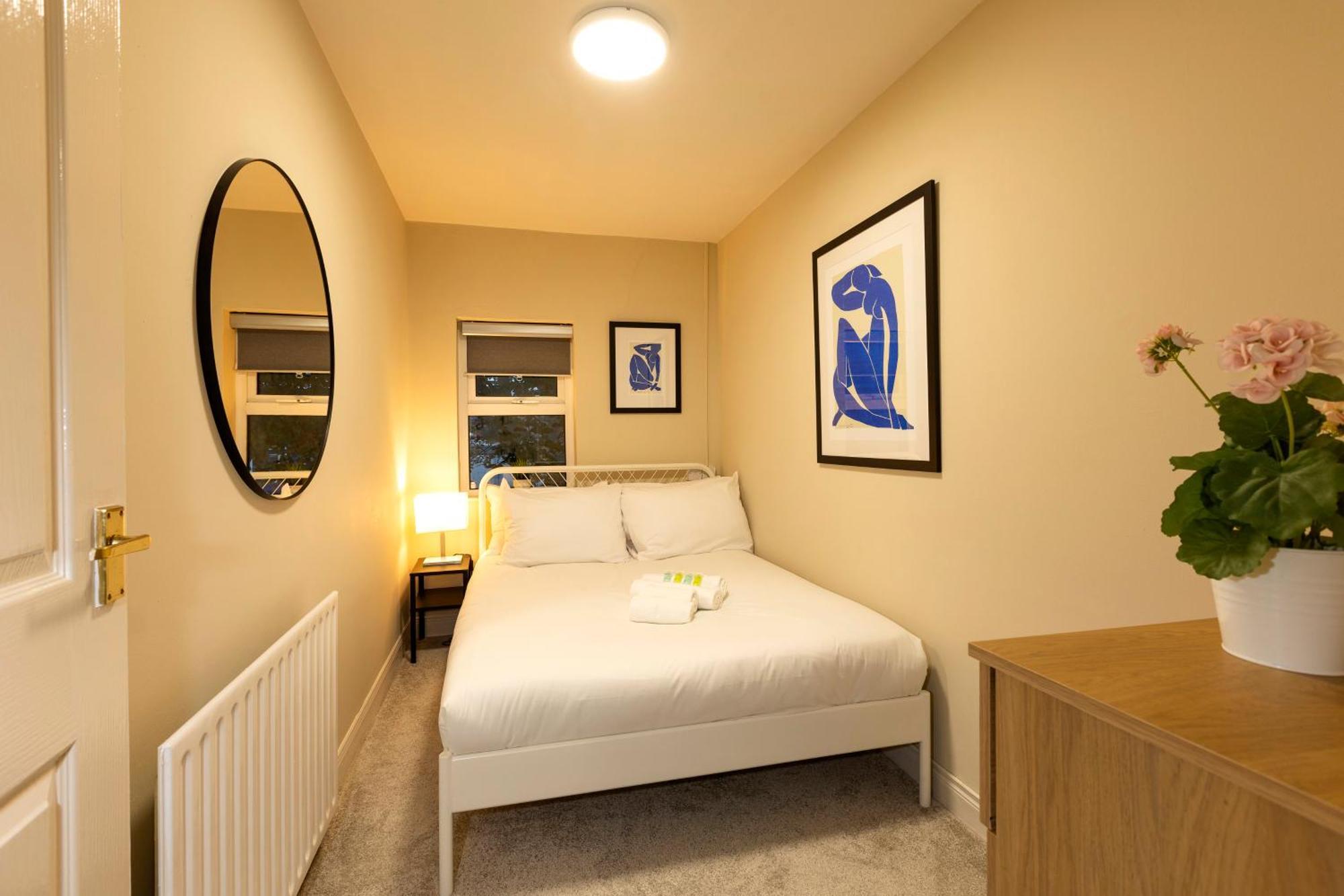 The Annadale - Luxury 3 Bd House - Gold Short Term Holiday home