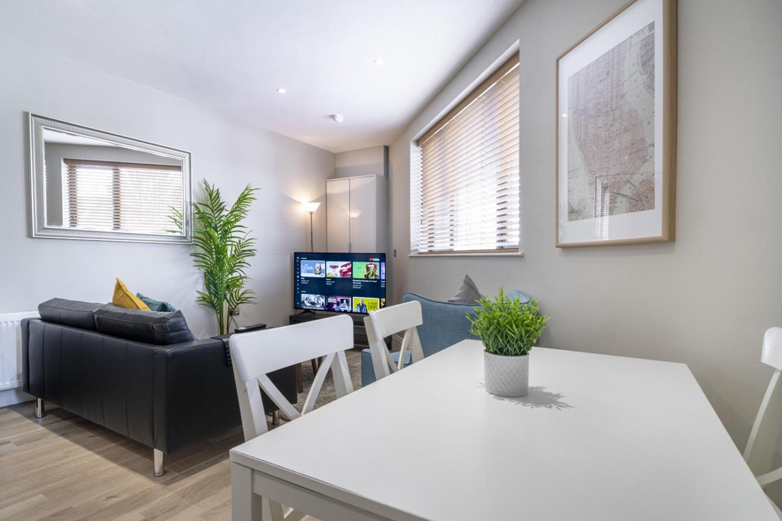 Old Hollywood - 1bd Ap - Gold Short Term Apartment *