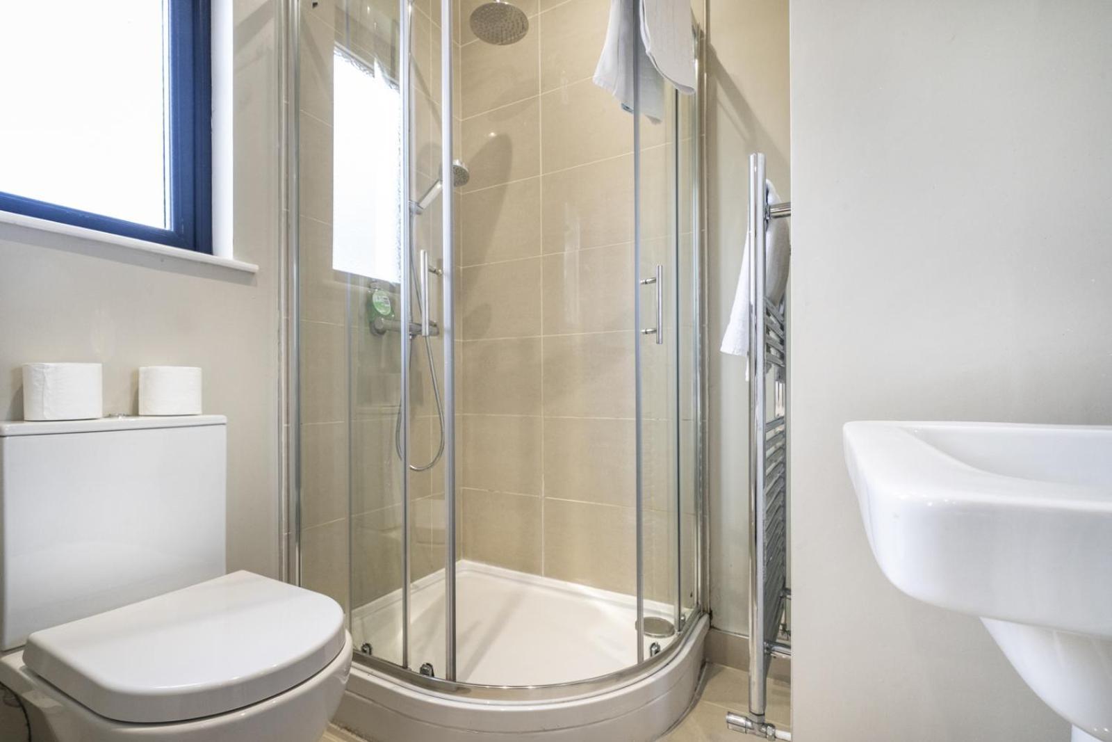 Old Hollywood - 1bd Ap - Gold Short Term * Belfast