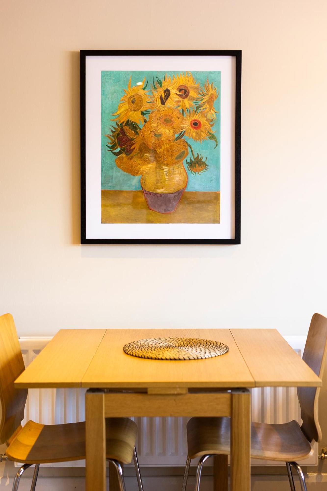 The Gogh - Unique 1 Bd -gold Short Term Apartment