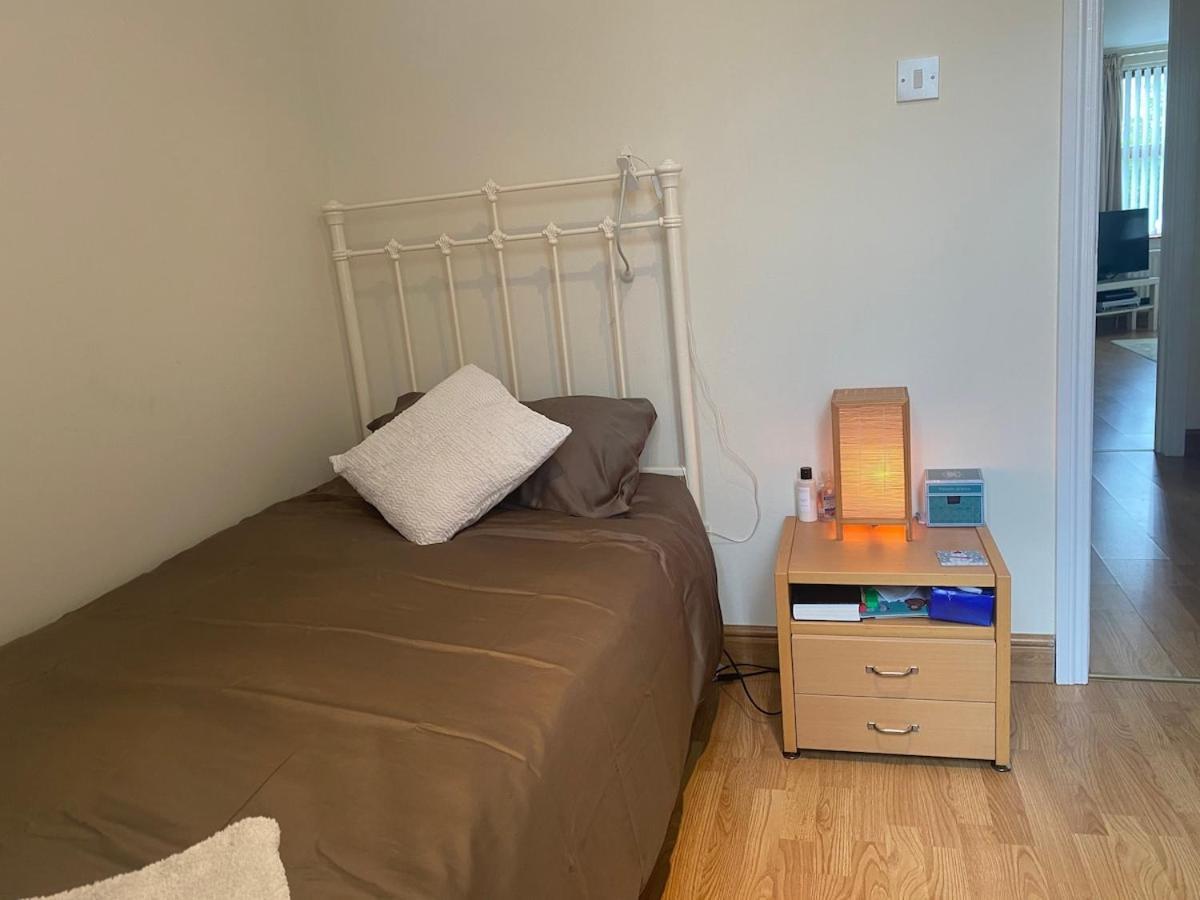 Excellent 2 Bedroom In * Belfast