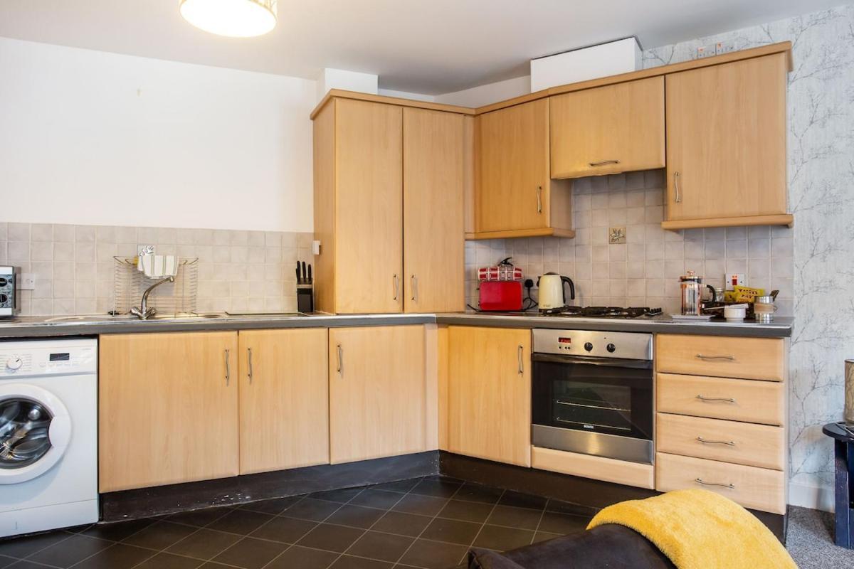 Apartment Centre 2 Bedroom Ensuited Free Parking