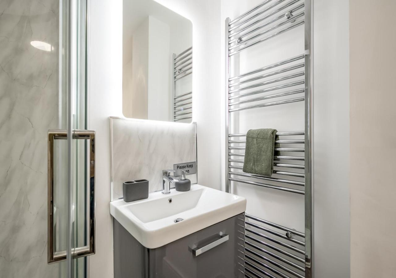 Comfort 2 Bed And Balcony Apartment Belfast