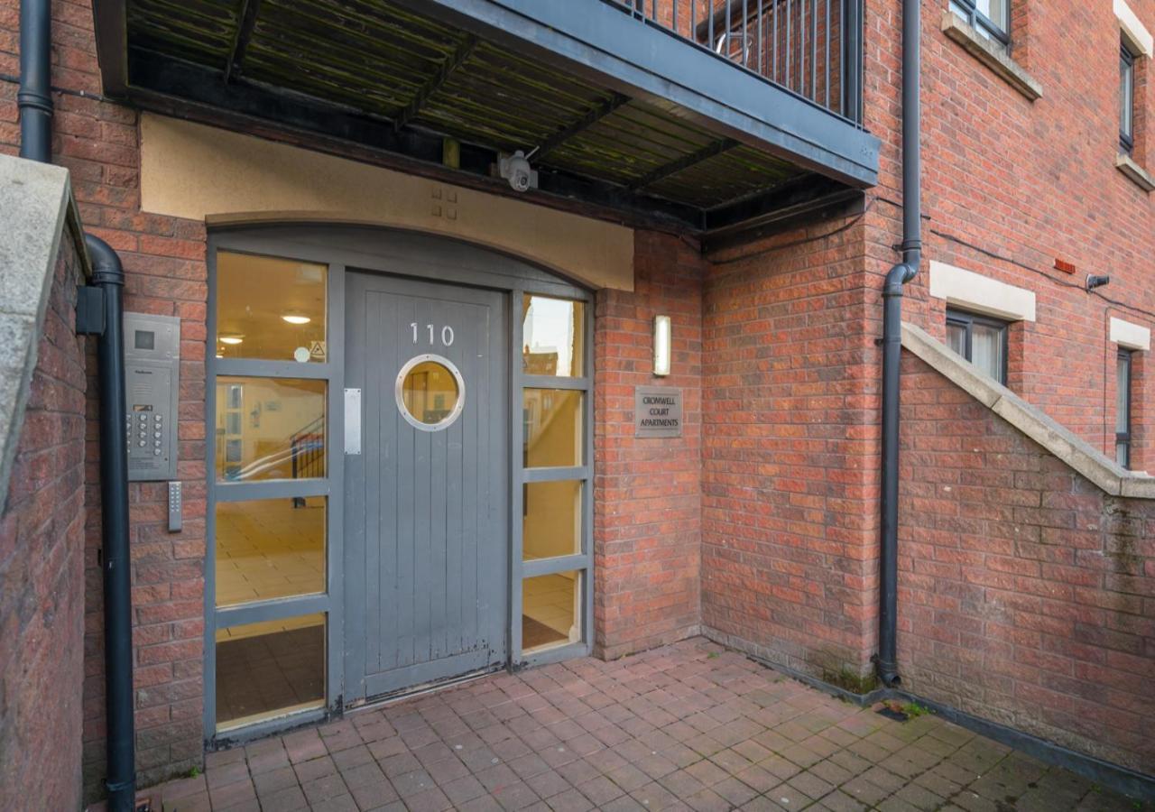 Comfort 2 Bed And Balcony Apartment