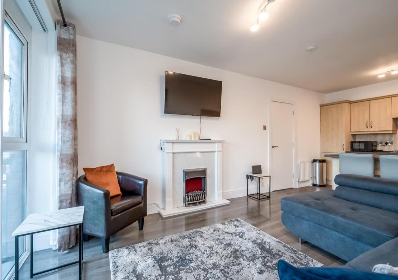 Comfort 2 Bed And Balcony Apartment *