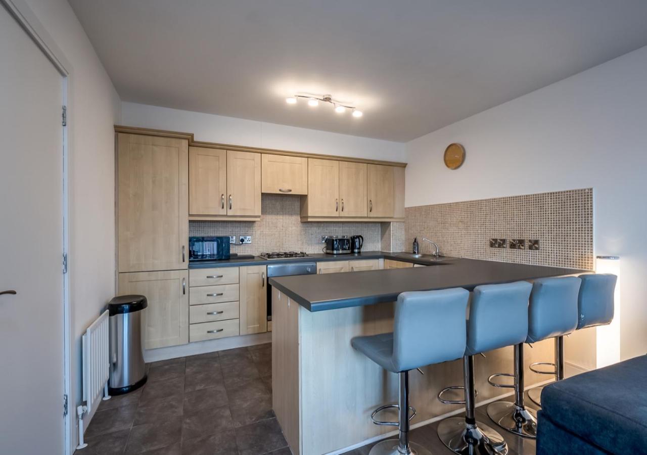 Comfort 2 Bed And Balcony Apartment *