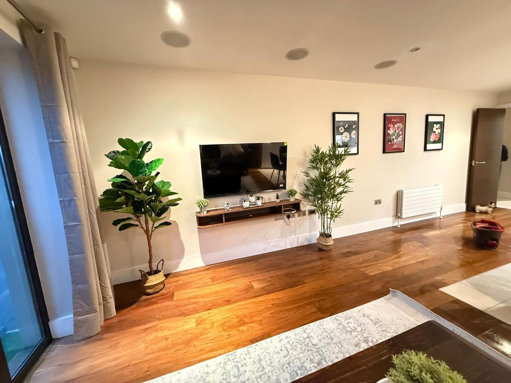 Apartment Quarters- Chs2 *