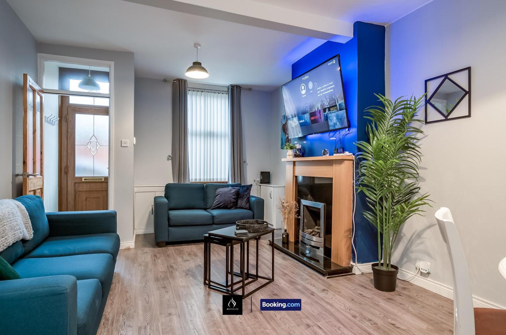 Holiday home 2 Bedrooms House By Boyeilles Apartments Short Lets & Serviced Accommodation Belfast With Free Wifi Belfast