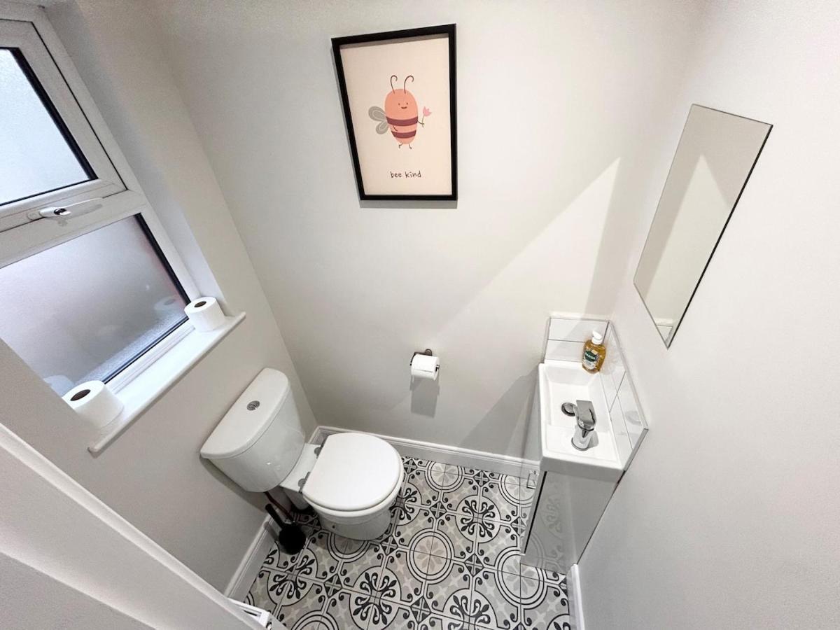 Luxurious, Newly Renovated, Victorian