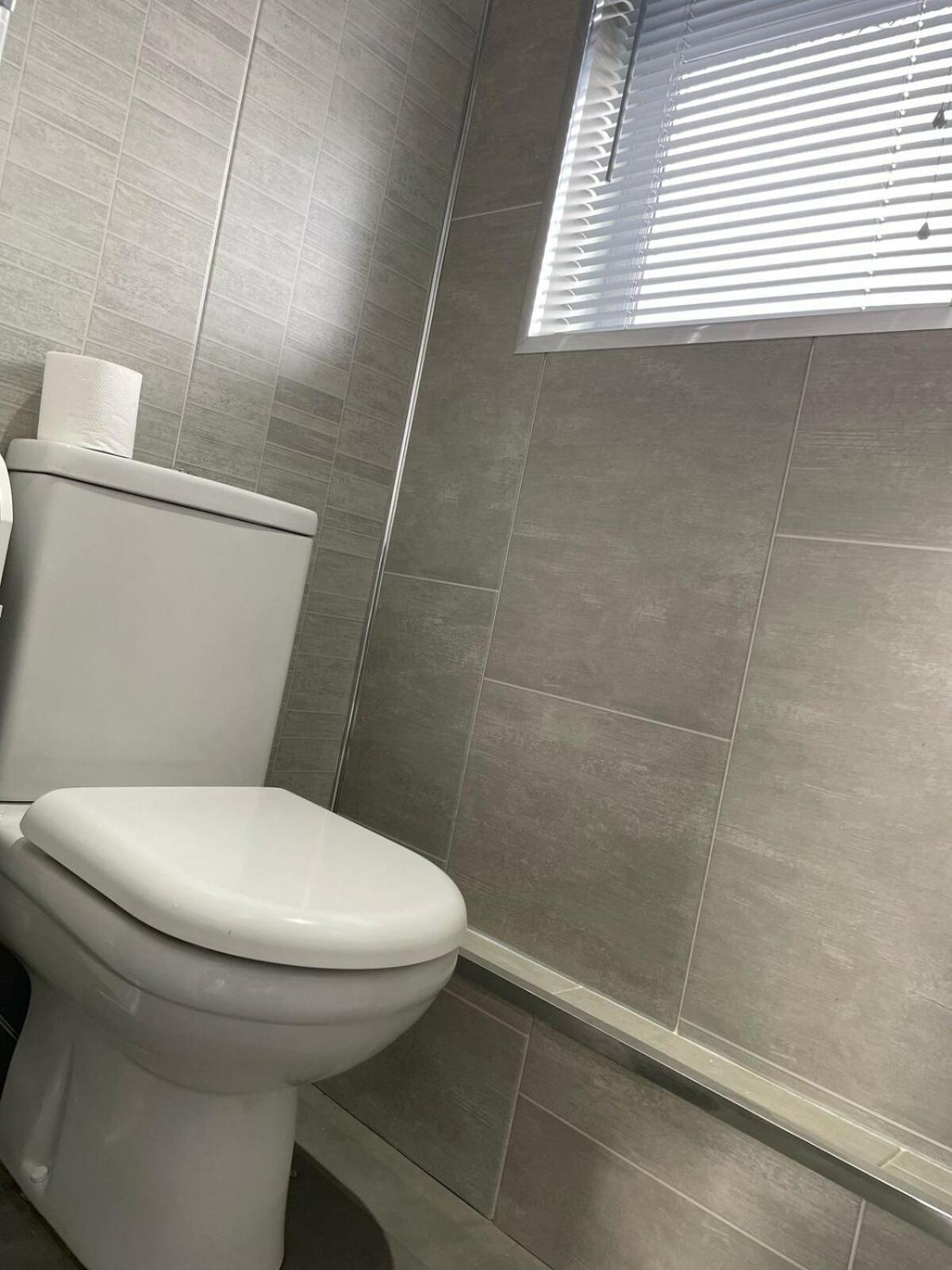 Apartment 3br Spacious, Modern, Cozy Belfast