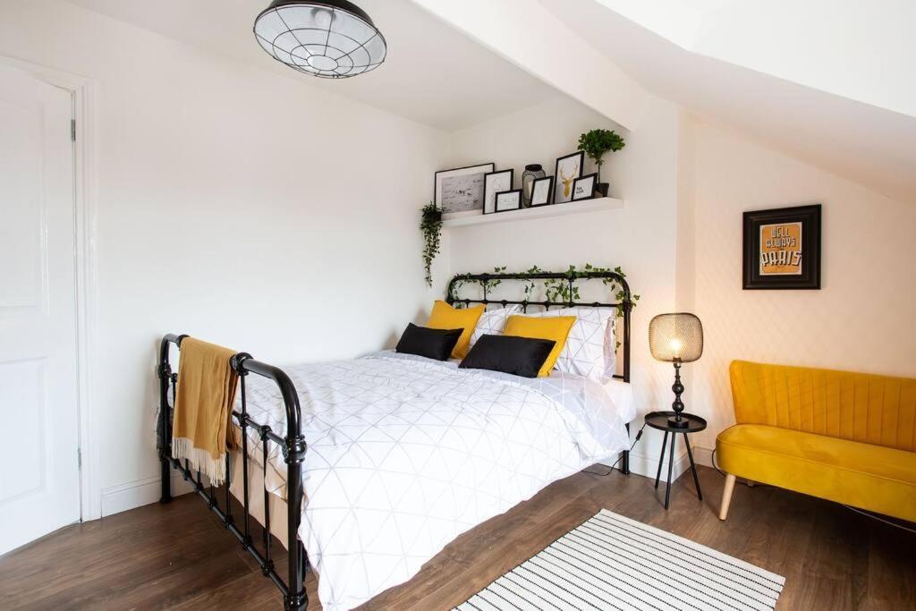 Luxurious 4-bed Townhouse In The Heart Of Holiday home *