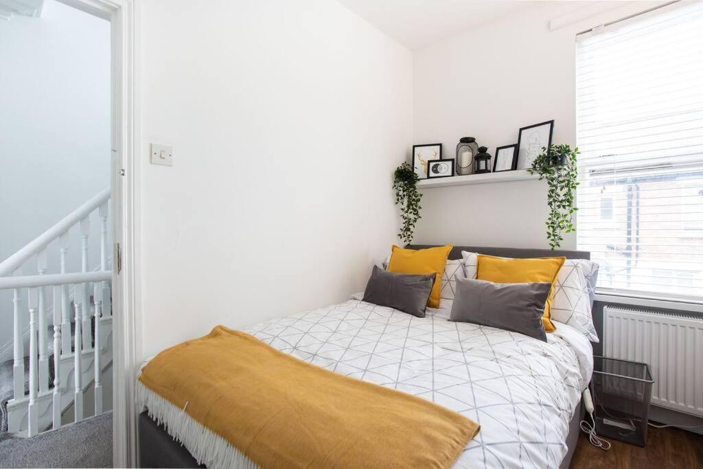Luxurious 4-bed Townhouse In The Heart Of Holiday home