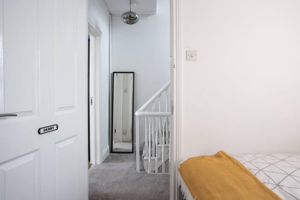 Luxurious 4-bed Townhouse In The Heart Of