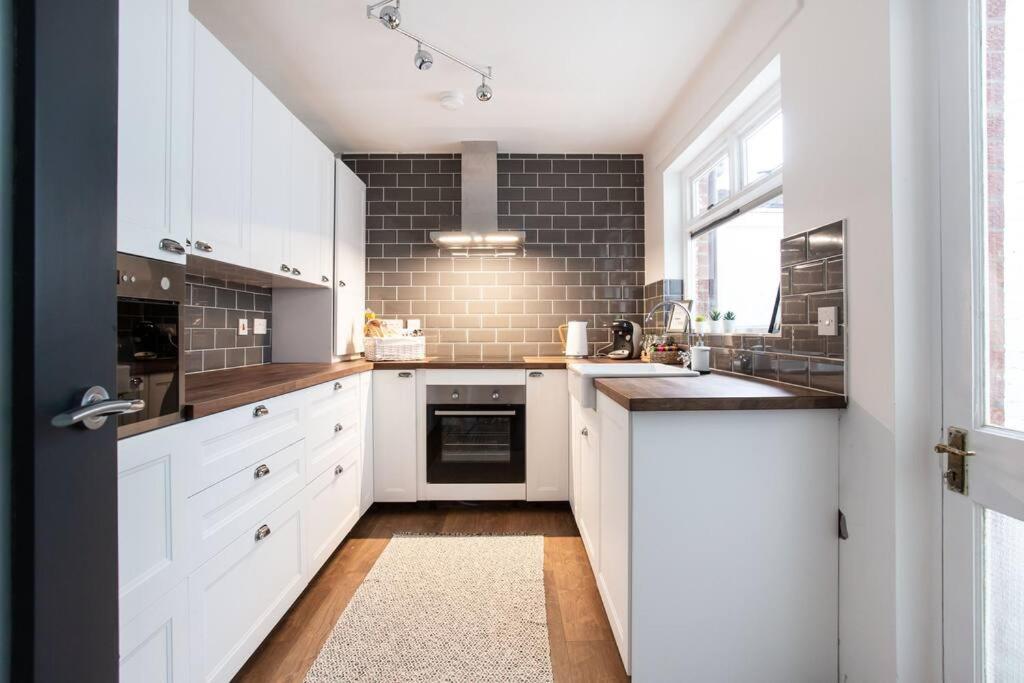 Holiday home Luxurious 4-bed Townhouse In The Heart Of *