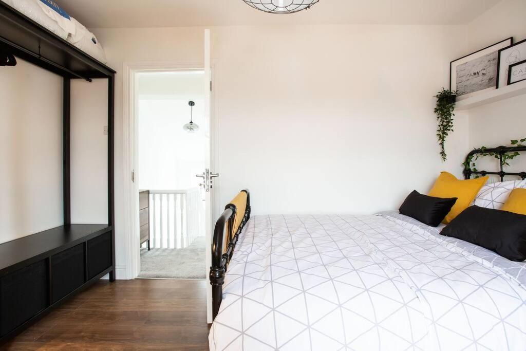 Holiday home Luxurious 4-bed Townhouse In The Heart Of Belfast
