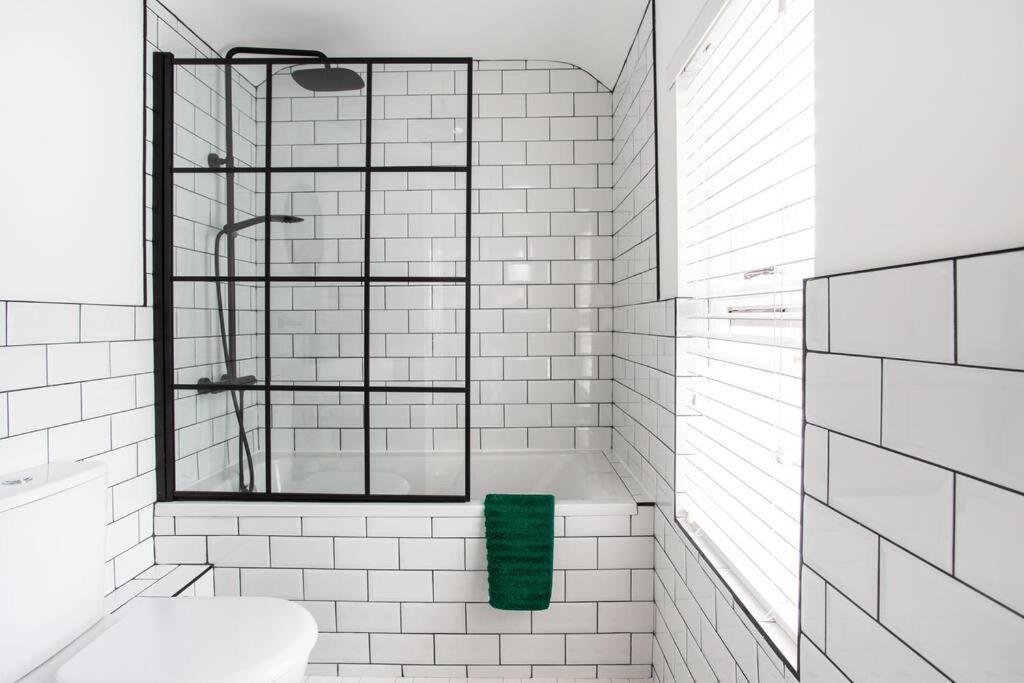 Luxurious 4-bed Townhouse In The Heart Of * Belfast