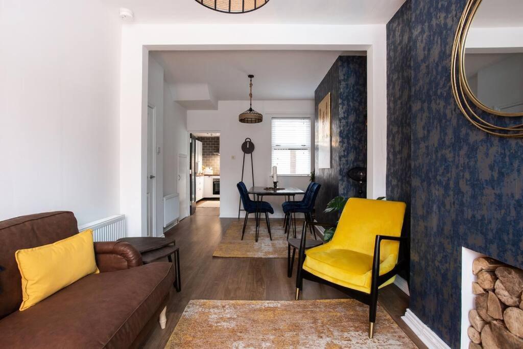 Luxurious 4-bed Townhouse In The Heart Of Holiday home *