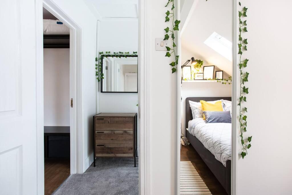 Holiday home Luxurious 4-bed Townhouse In The Heart Of *