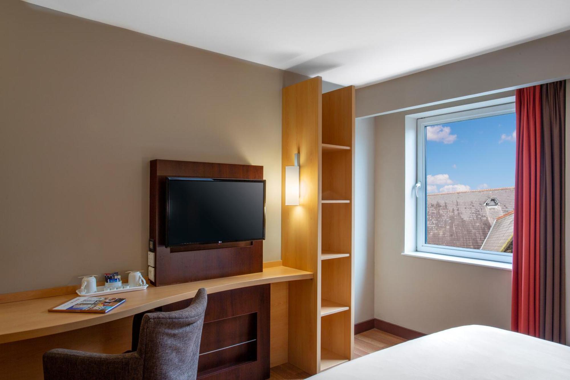 Ibis Queens Quarter 3*