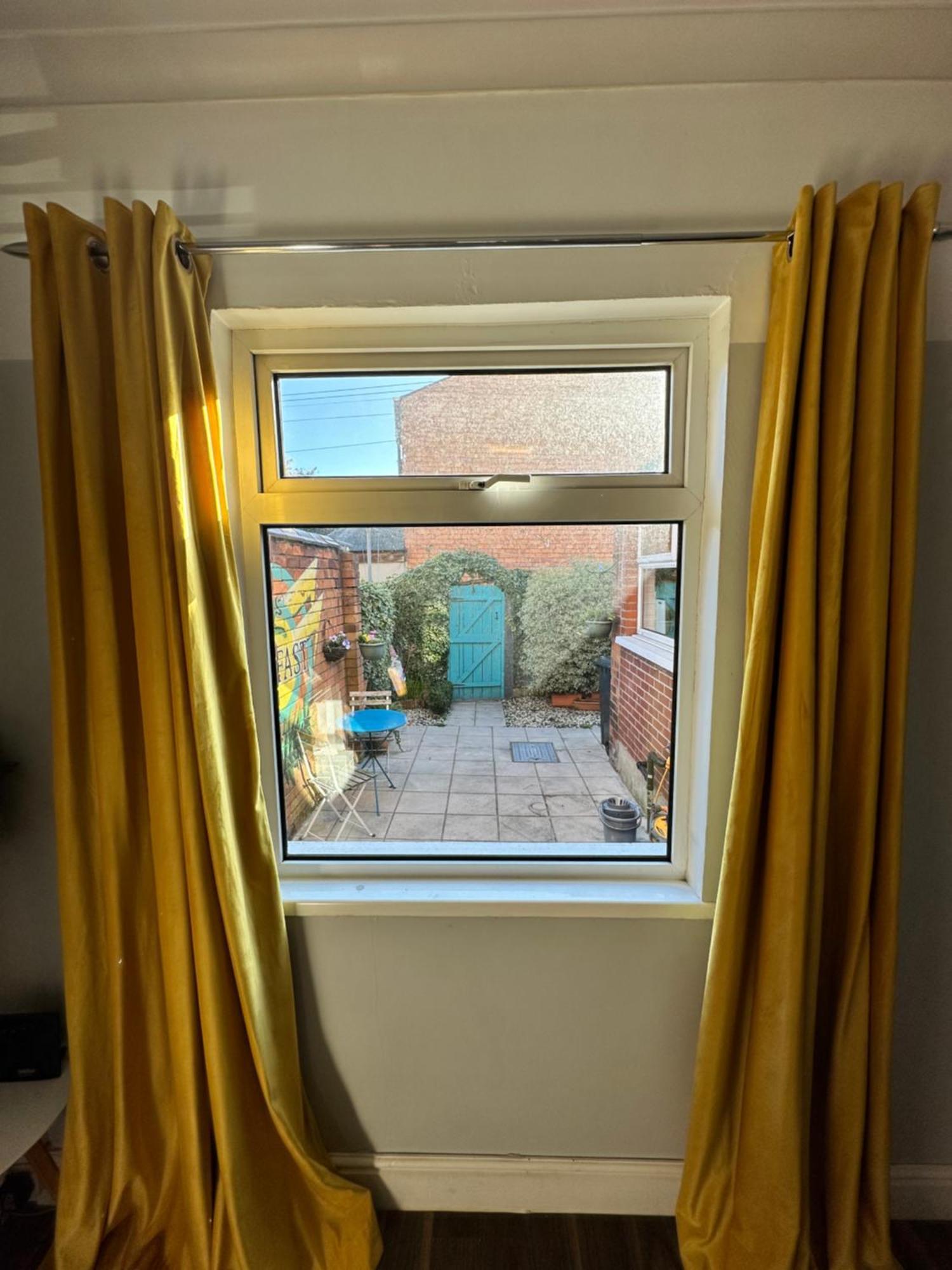 Cosy Two Bed Terraced House 7min Drive From * Belfast